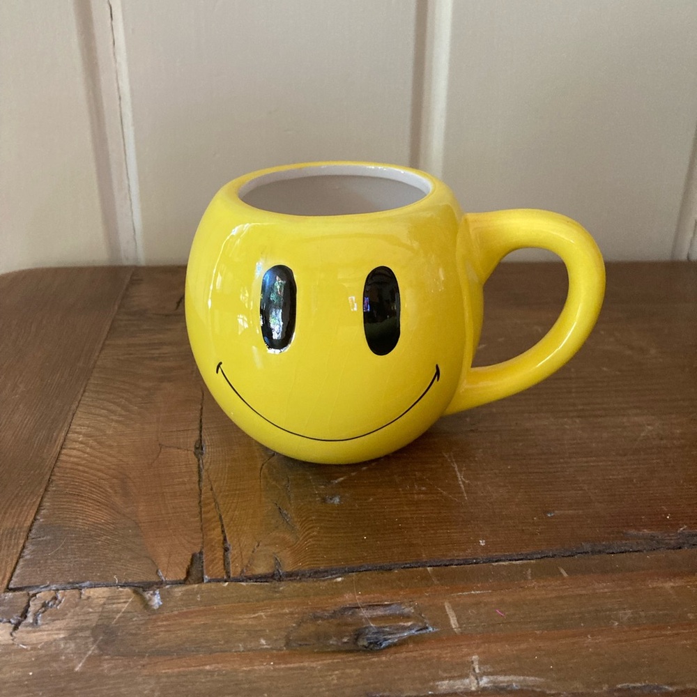 Pier 1 Yellow Smiley Face Mug